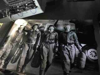 Four WWII WASPs with their B-17